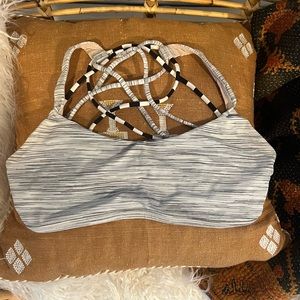 Lulu lemon sports bra size small